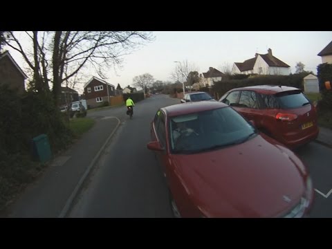 LC06DHU - Fails To Give Way