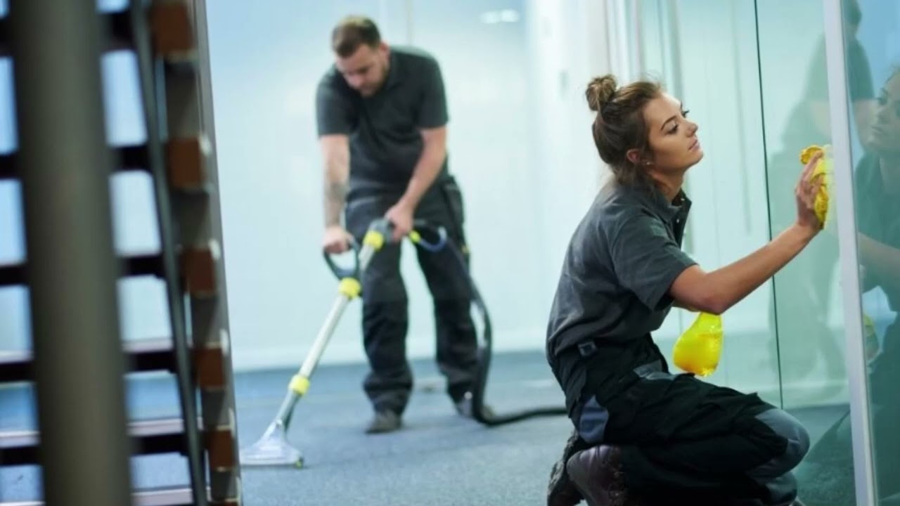 Company video CLEAN BEE COMMERCIAL CLEANING SERVICE