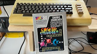 Cosmic Cruncher Commodore VIC20 gameplay. 