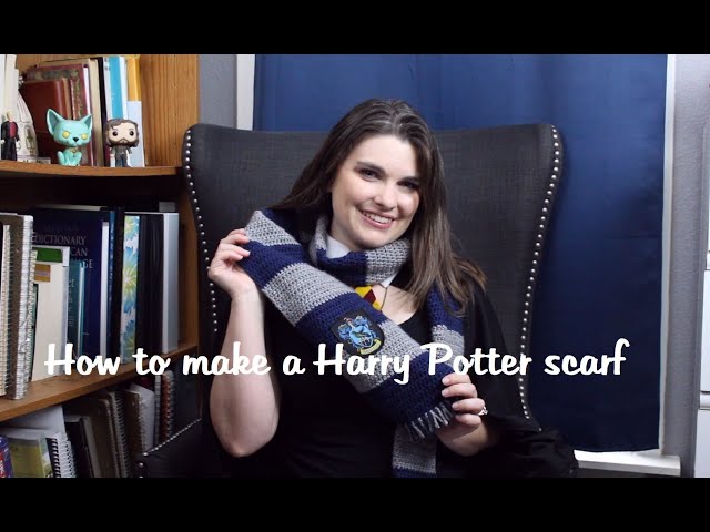 Vídeo relacionado con Harry Potter Infinity Ravenclaw - Bufanda bordada en color azul y gris, 100% poliacrílico.