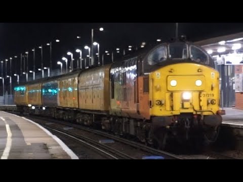 Class 37: Colas 37219 Passes Through Wokingham Station