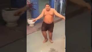 Download lagu tahan tawa sampe video abis | orang gendut joget ngakak mp3