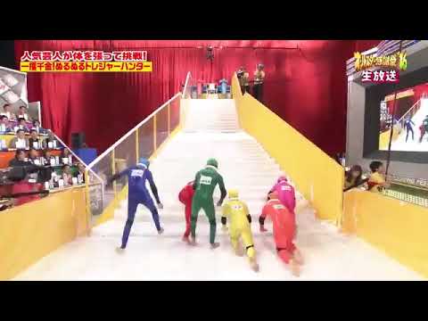 Funny Japanese Game Show - Human Tetris