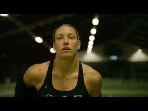 Yanina Wickmayer verifies the strength of Barco RigiFlex