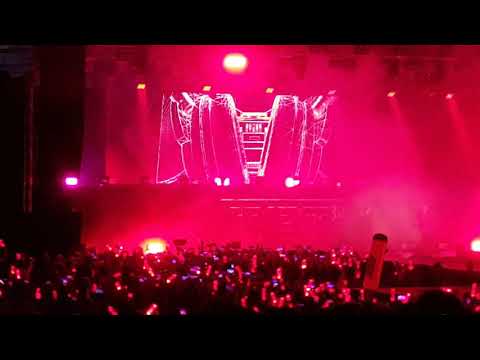 IKON - Concert Opening & Bling Bling