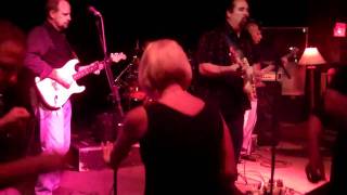 Coco Montoya jamming with Dave Steen in Omaha at The New Lift, December 5, 2010 (clip 3)