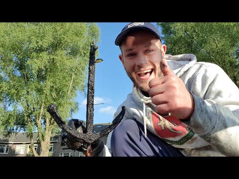 KLUIS GELDKISTJE SUPER LEUK ANKERTJE EN MEER GEVONDEN TIJDENS HET MAGNEETVISSEN