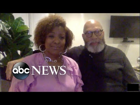 許多家庭成員遠離年長的親人 (Many family members keeping away from elderly loved ones)