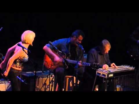 Bekka Bramlett with The Time Jumpers, Walkin' After Midnight