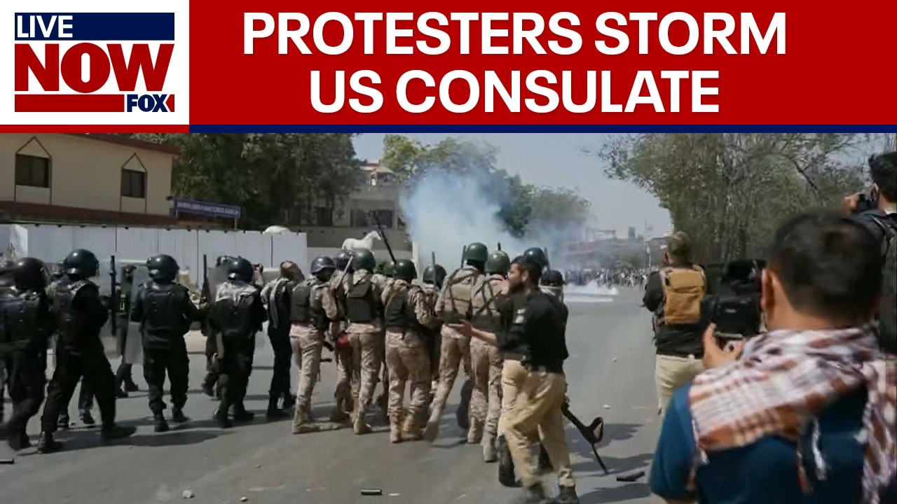 Hundreds of protesters storm US Consulate in Pakistan