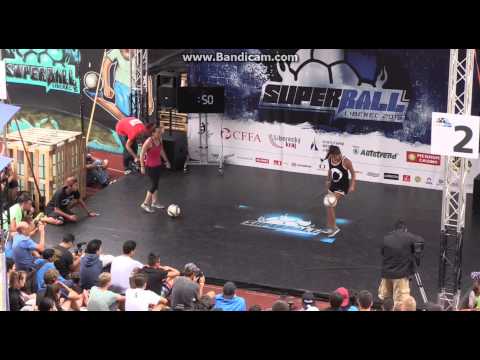 SuperBall 2015 Female battles - Laura vs Katlyn