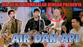 Download lagu Air dan Api - Naif (Live Ngamen) Tri Suaka mp3