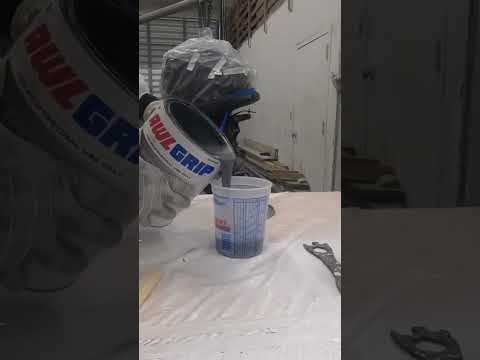 How to mix and spray epoxy primer