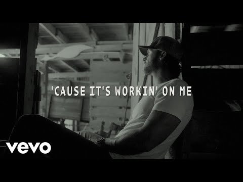 Video thumbnail for Workin’ On Me