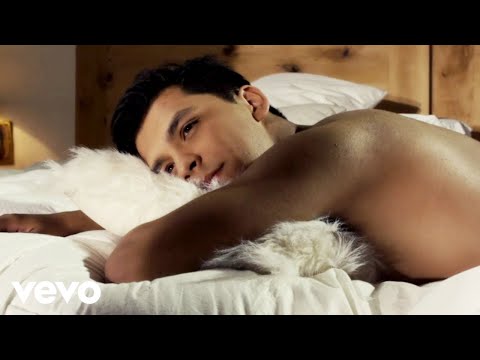 Christian Nodal - Eres (Video Oficial)