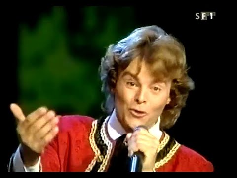 RUDY GIOVANNINI. DONNA DELLA RASPA. GRAND PRIX 2002   COUNTDOWN.