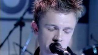 JJ72 - October Swimmer (Top Of The Pops, 2000)