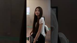 리센느 출국 근접 영상