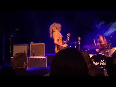 Deap Vally - Bring It On (Live @ The Muni Arts Centre - Pontypridd)