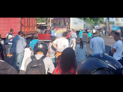 Reportan bloqueo en cruce de Cocales, Suchitepéquez