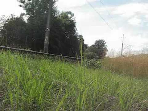 EN57-1172 relacji Kraków Gł. - Zakopane jedzie przez Maków.