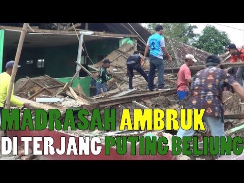 Bangunan Sekolah Madrasah Ambruk Disapu Puting Beliung | SBR | BANDUNGTV