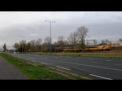 ICMm 4243+4247 als trein 2061 Den Haag-Amersfoort bij Zoetermeer Oost, 18-11-2021