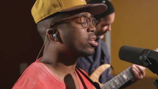 Awusiwana By Albino Mbie(Live at Perfection Studios)