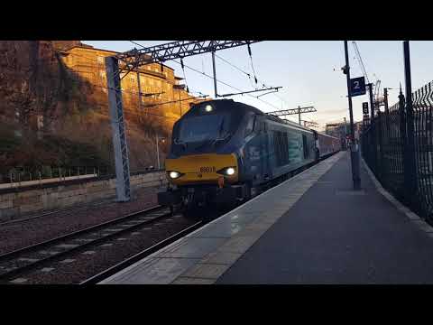 68016 arrives Edinburgh  on 5L69 to work 2L69 17:18 Edinburgh Waverley - Cardenden