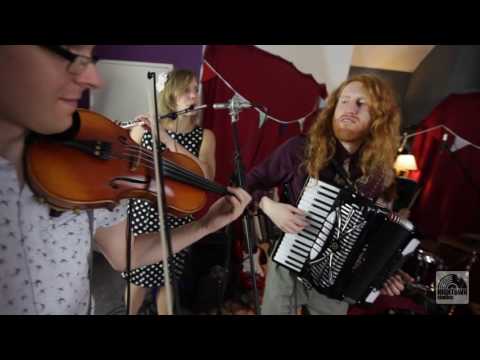 Threepenny Bit - Speed the Plough - Live at Hightown Studios
