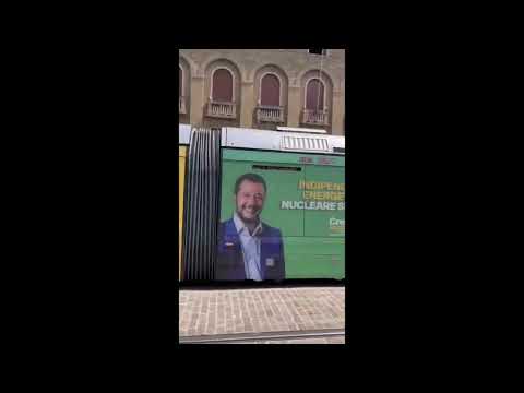 PUBBLICITÀ DI MATTEO SALVINI SUI TRAM A FIRENZE