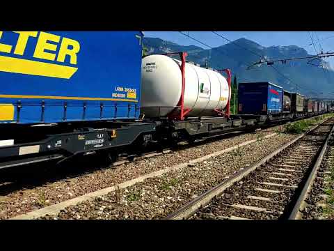 Treni Merci in transito alla Stazione di Peri ,sulla Linea del Brennero