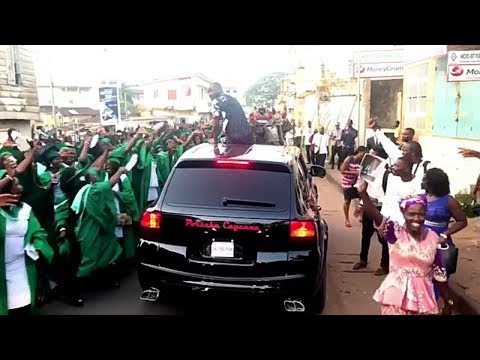 Davido welcomed like a King in Sierra Leone