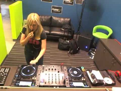 DJ Colette Beatport Live - Unknown track