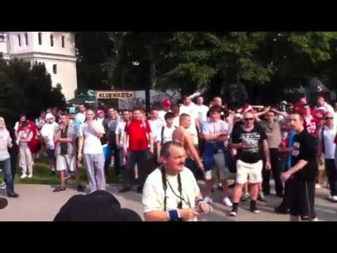 "Ruska k..." - potok wulgaryzmów. Polscy kibice przed meczem z Rosją