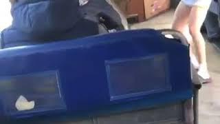 DEITA.RU Танцы в трусах в автобусе во Владивостоке