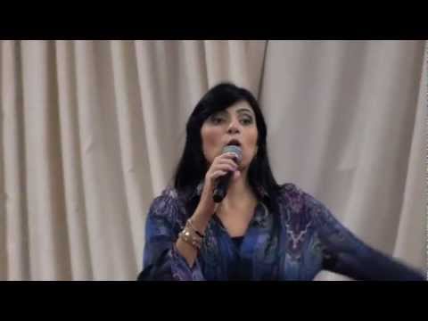 Fernanda Brum na Batista Shalom - Nuvem de Glória