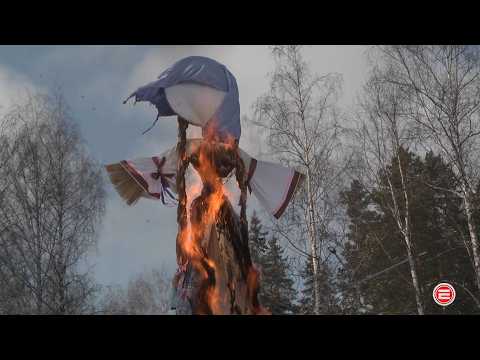 В выходные в Ревде гуляли Масленицу. Два раза