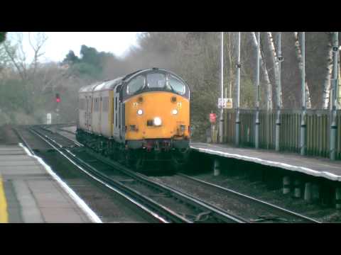(HD) DRS's 37603 TnT Network Rail 73138 Growl past Hildenborough, 3M05 22/3/14.