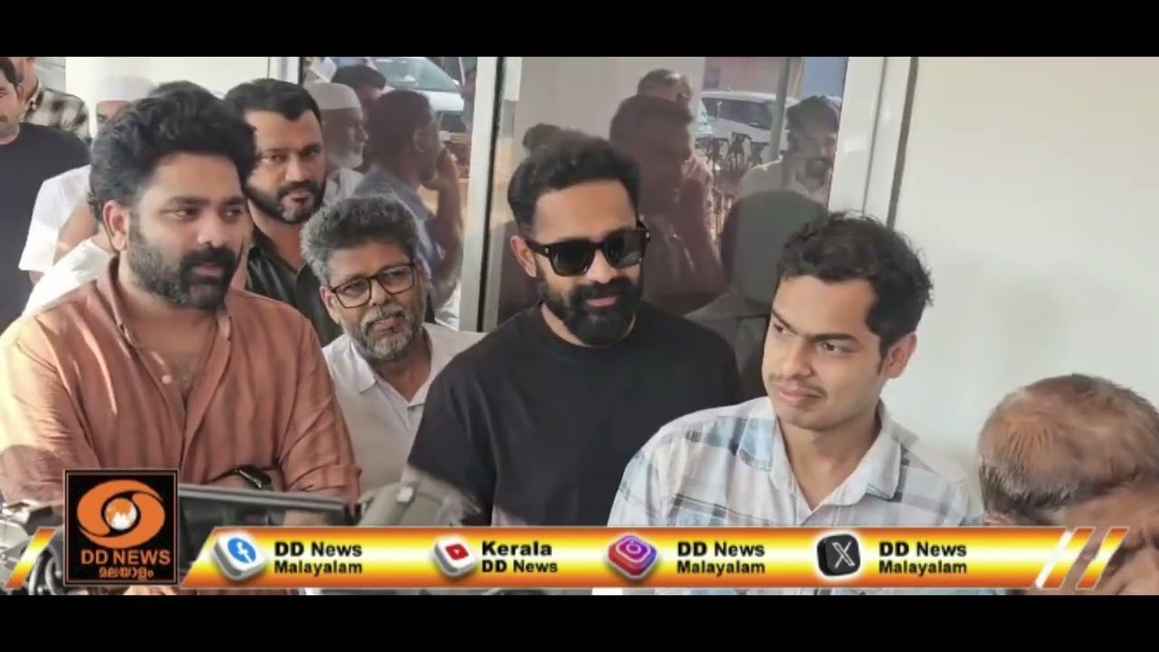 നടൻ ആസിഫ് അലി തൊടുപുഴ BTM സ്കൂളിലെ ഒന്നാം നമ്പർ ബൂത്തി