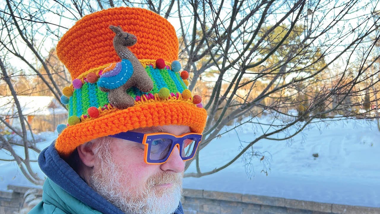 Top Hat Crochet Pattern - Perfect For Your Festive Red Heart Party Look!