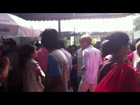 111202 Leeteuk & Donghae @ Red cross