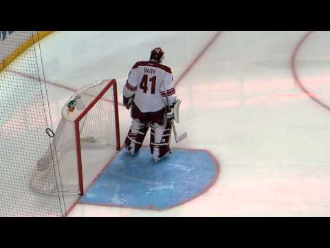 Mike Smith warms up during the Coyotes @ Ducks hockey game