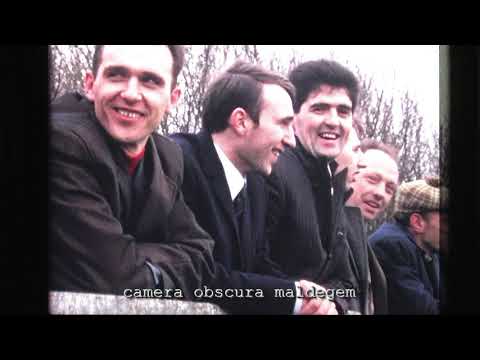 4922 De zit- en staantribune van SK Maldegem 1970. En het lukte best (film super8)./S8-LF-FX-KSK1