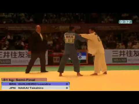 Judo Grand Slam Tokio 2010: Semi final -81kg Guilheiro Leandro (BRA) -Nakai Takahiro (JPN)