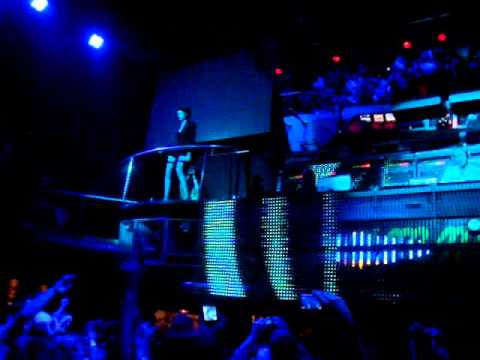 Armin van Buuren vs Sophie Ellis Bextor - Not Giving Up On Love, Live @ Amnesia 03.08.2010