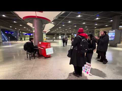 Wehrt Euch, leistet Widerstand! – Demo participants suddenly start singing with me