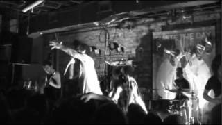 Sky Eats Airplane Live - "The Artificial"