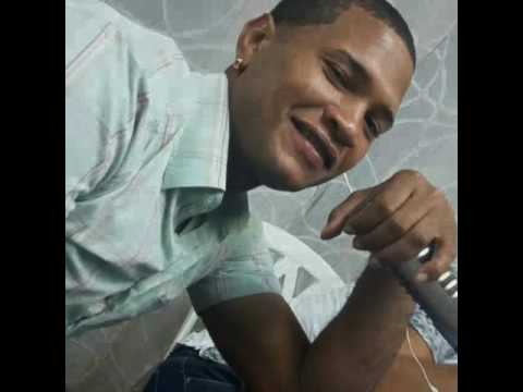 Monchy el artista Prendelo y tragate el humo