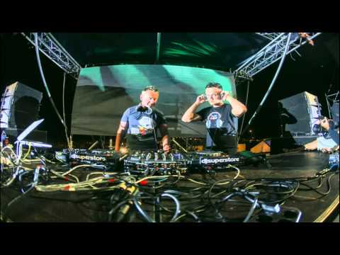 Jasc & Carlos @ Liberty Parade 2014 (LIVE)